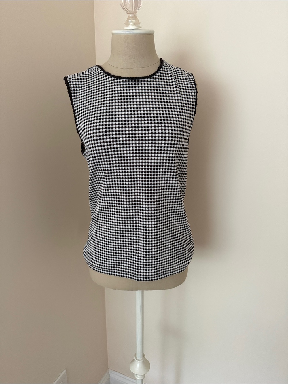 Sleeveless Brown & White Houndstooth Knit Top